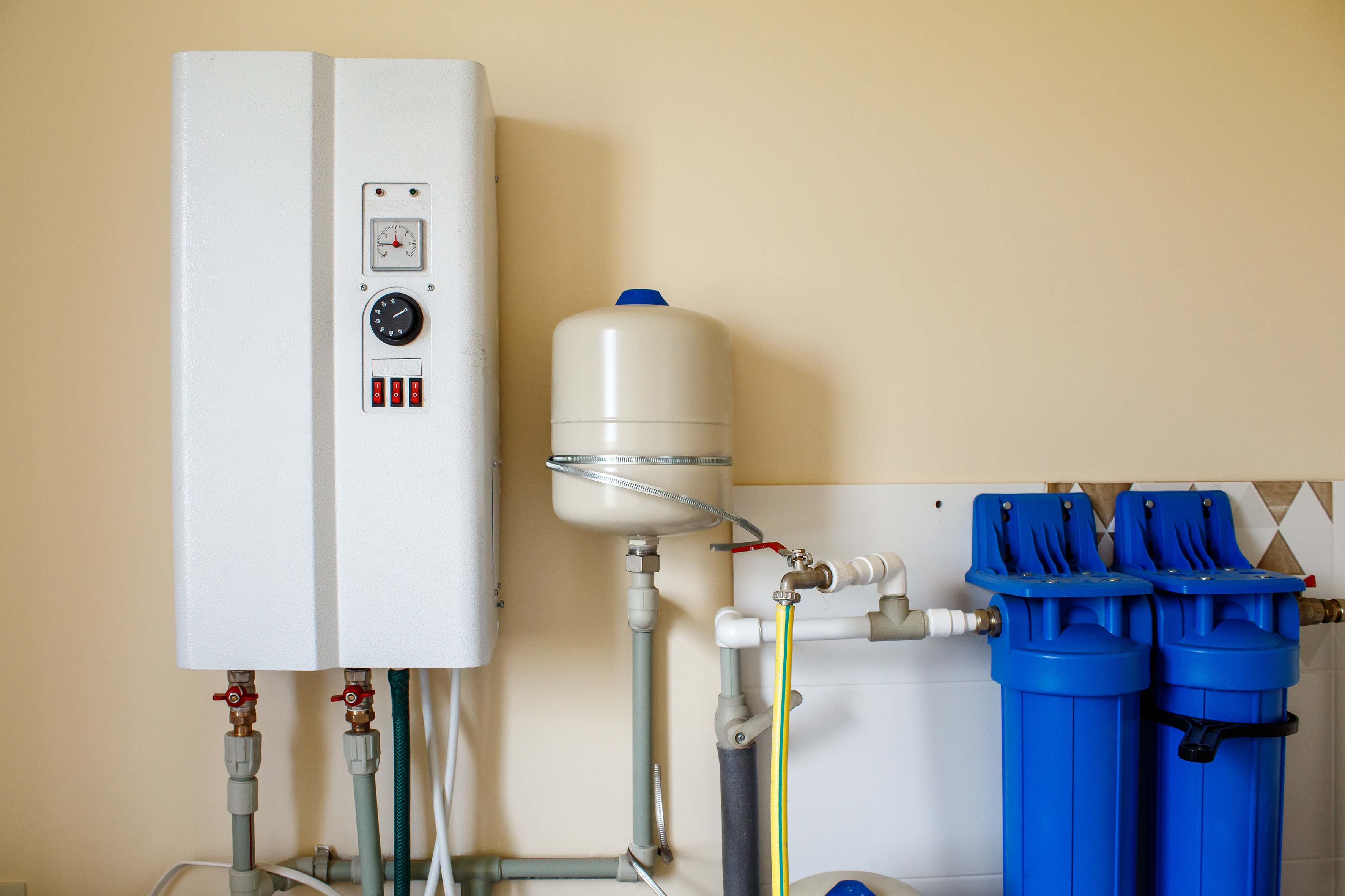 wall mounted tankless water heater